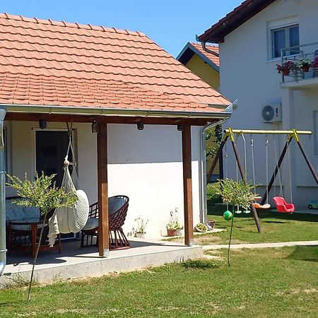 Apartman Flora Vrdnik Extérieur photo