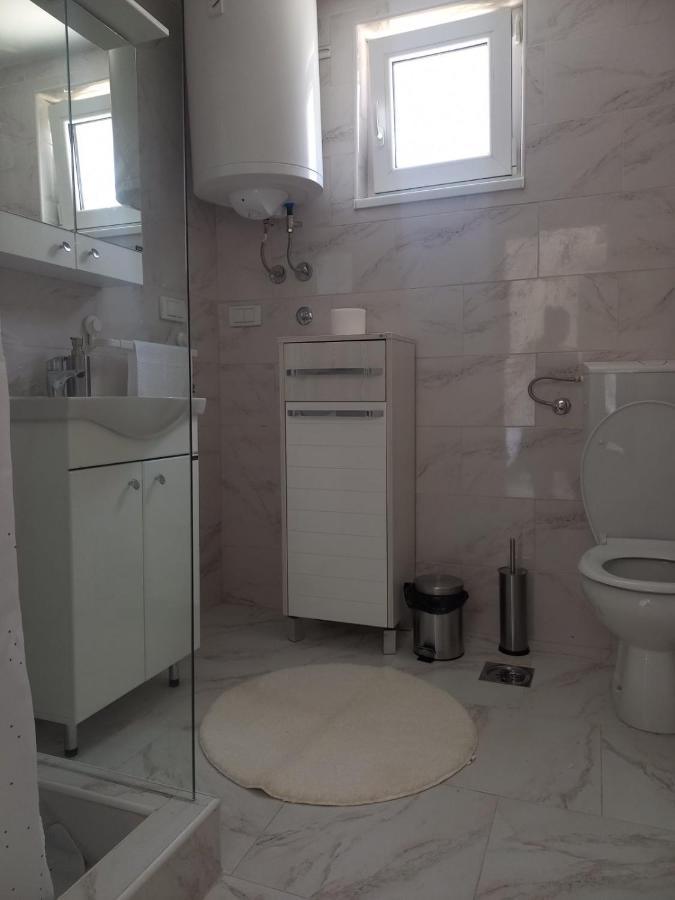 Apartman Flora Vrdnik Extérieur photo